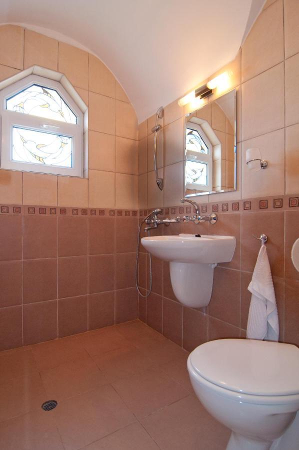 אקהטופול Guest House Hiora מראה חיצוני תמונה
