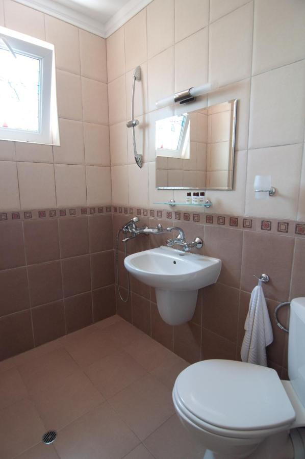 אקהטופול Guest House Hiora מראה חיצוני תמונה