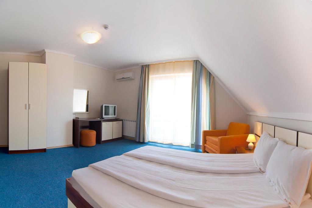 אקהטופול Guest House Hiora מראה חיצוני תמונה