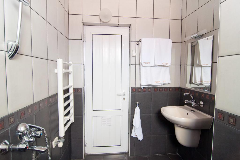 אקהטופול Guest House Hiora מראה חיצוני תמונה