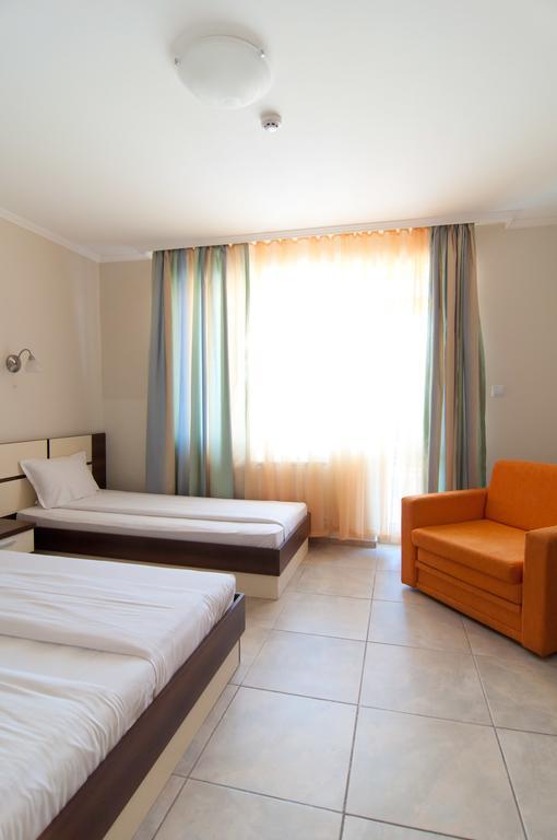 אקהטופול Guest House Hiora מראה חיצוני תמונה