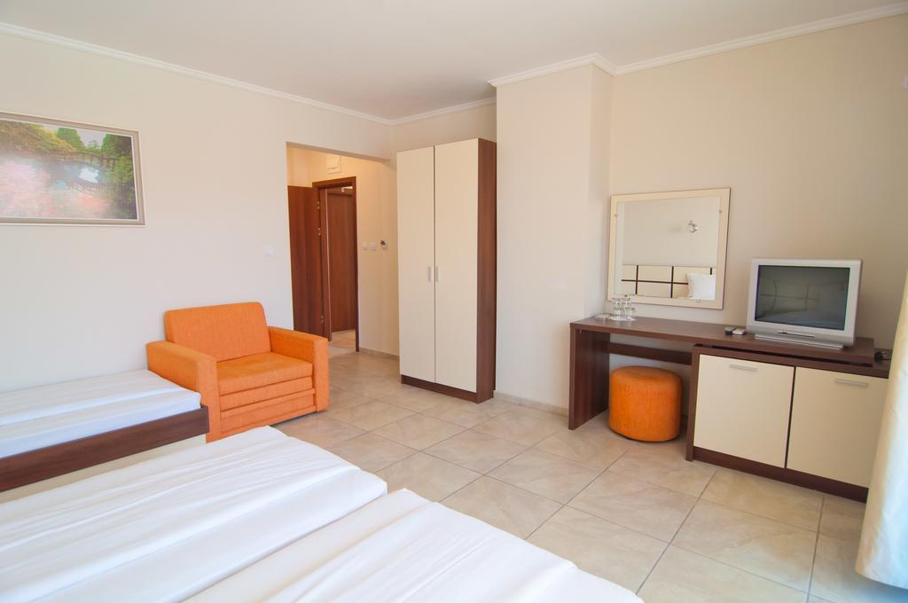 אקהטופול Guest House Hiora מראה חיצוני תמונה