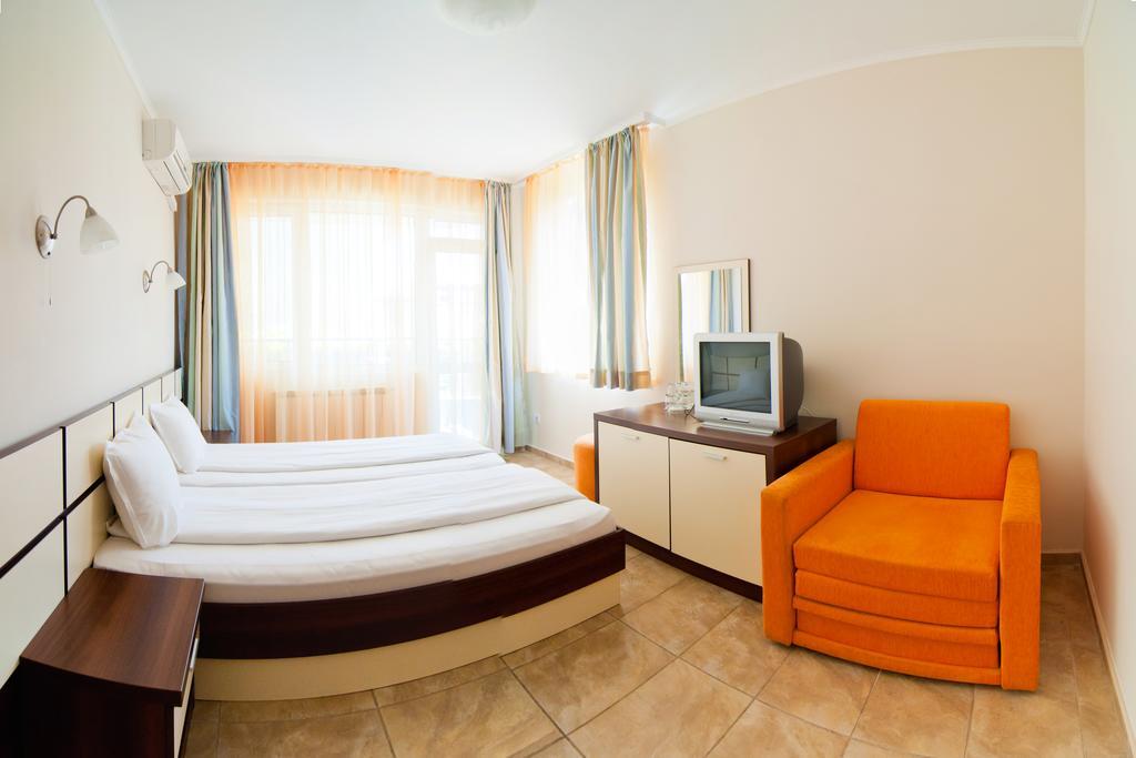 אקהטופול Guest House Hiora מראה חיצוני תמונה