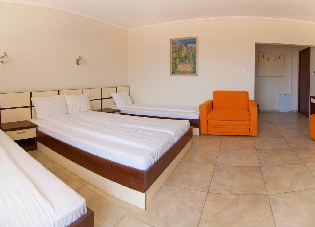 אקהטופול Guest House Hiora מראה חיצוני תמונה