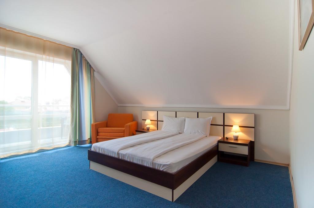 אקהטופול Guest House Hiora מראה חיצוני תמונה